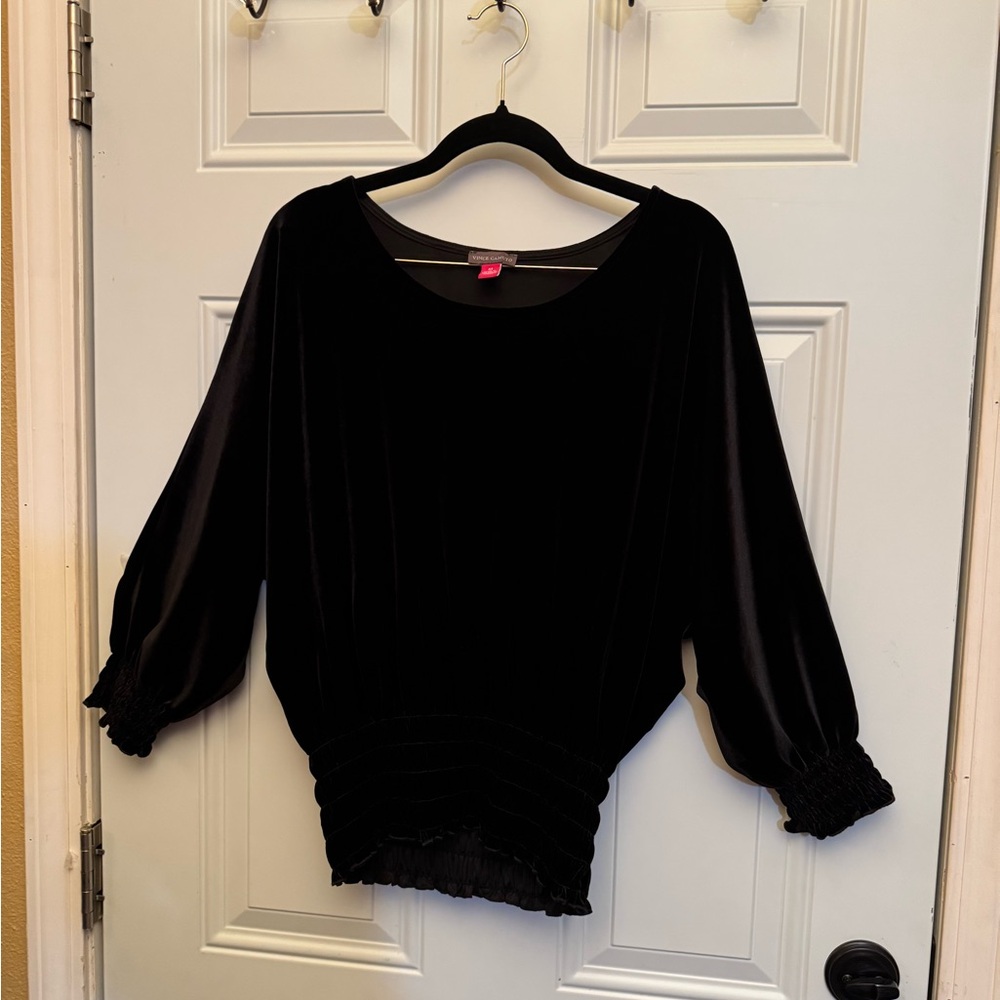 Vince Camuto Black Relaxed Blouse with Boxy Style